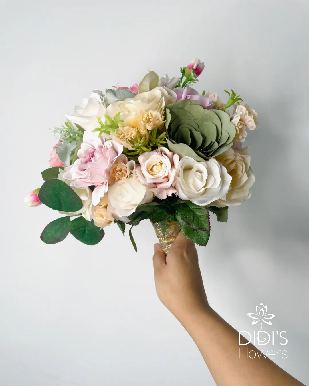 Blush Elegance Bridal bouquet
