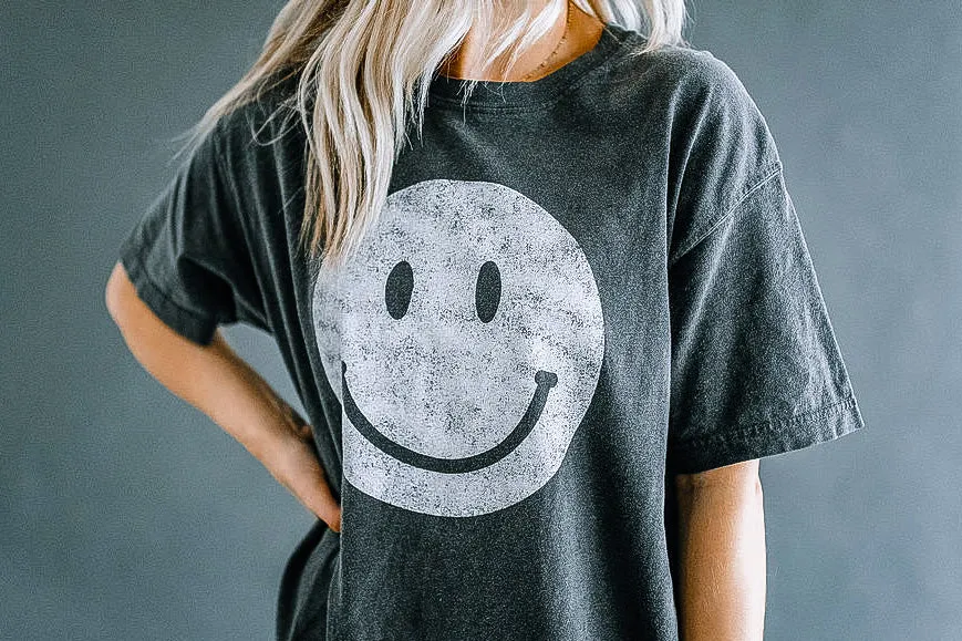 Charcoal Basic Smiley Tee | FINAL SALE