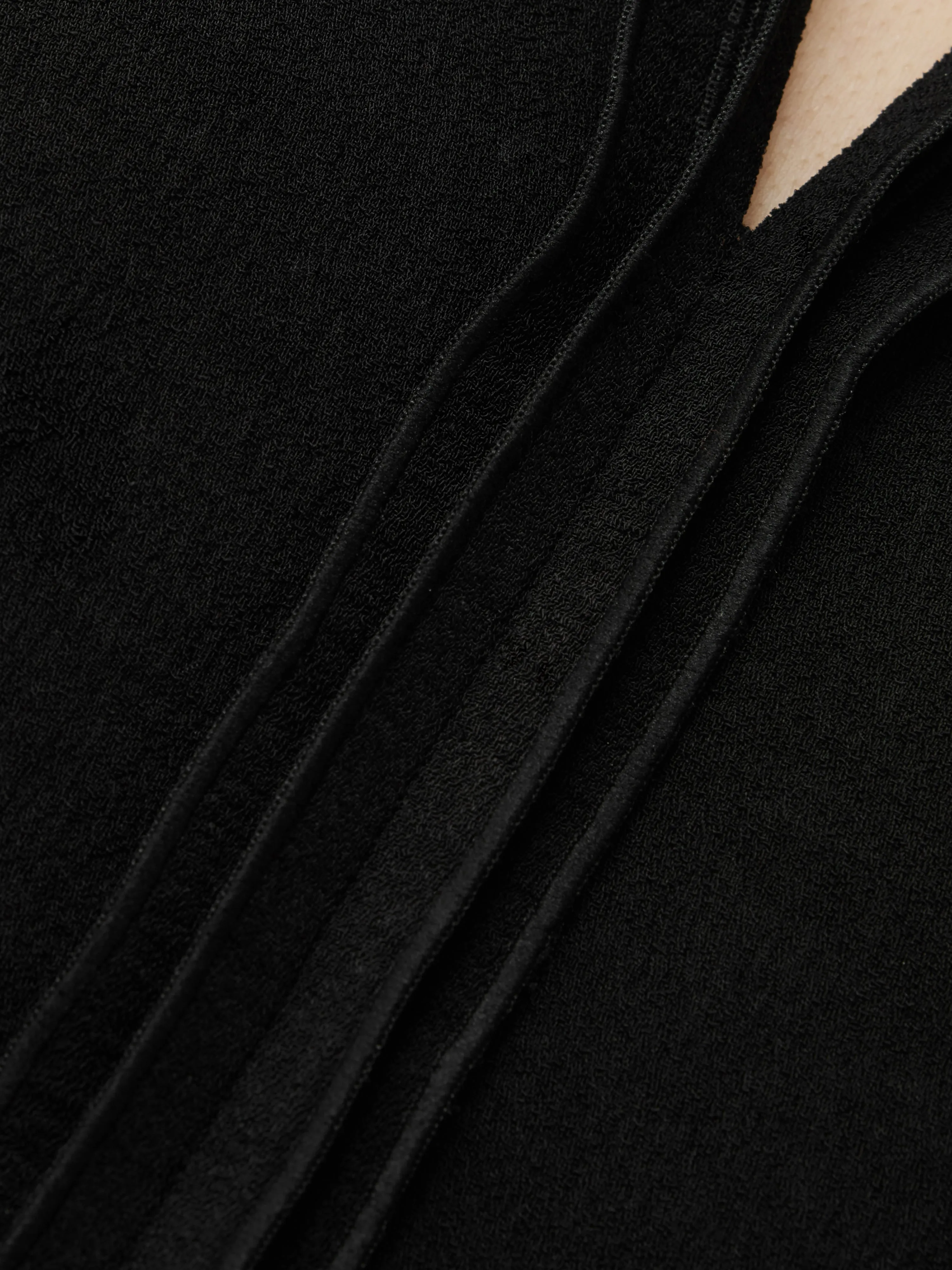 Japanese Crepe Seamed Shirt | Black